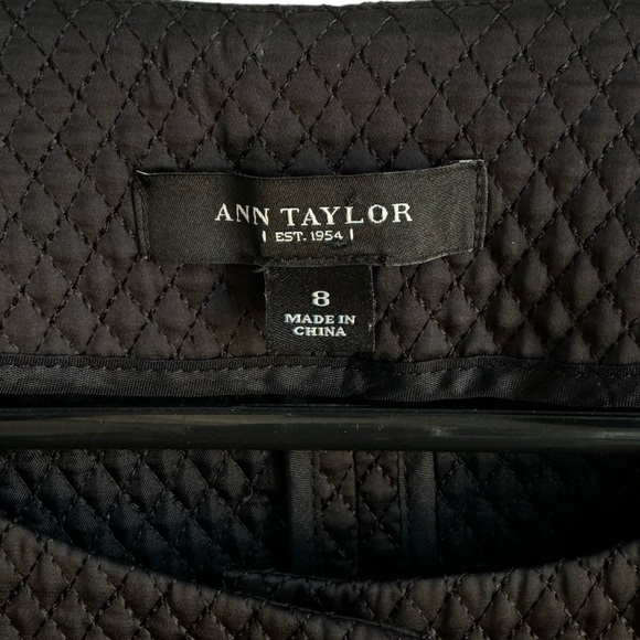Ann Taylor Black Quilted 3/4 Length Sleeve Blazer - Picture 3 of 7
